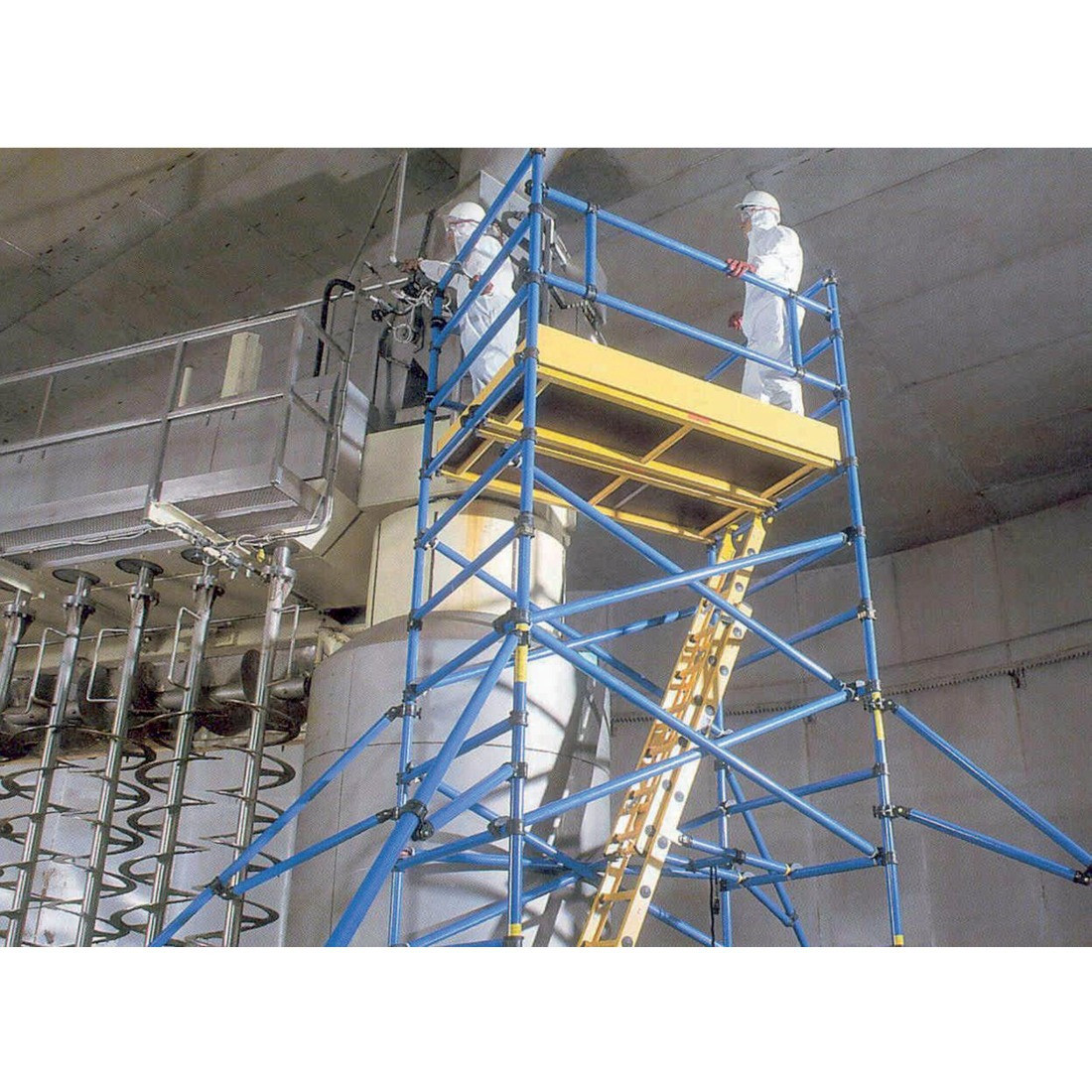 Fibre rolling scaffolding